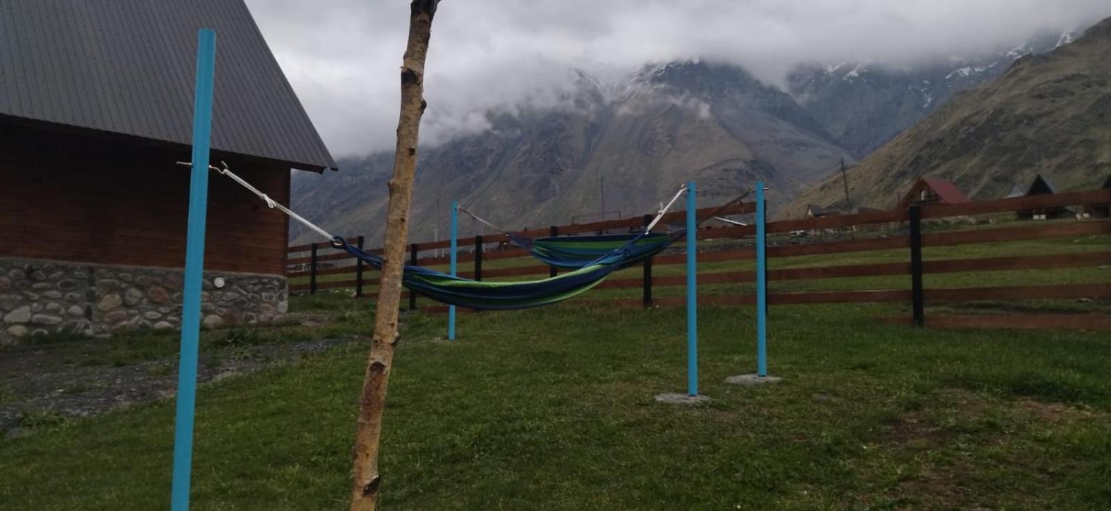 Cliffside Cottage Kazbegi Eksteriør bilde