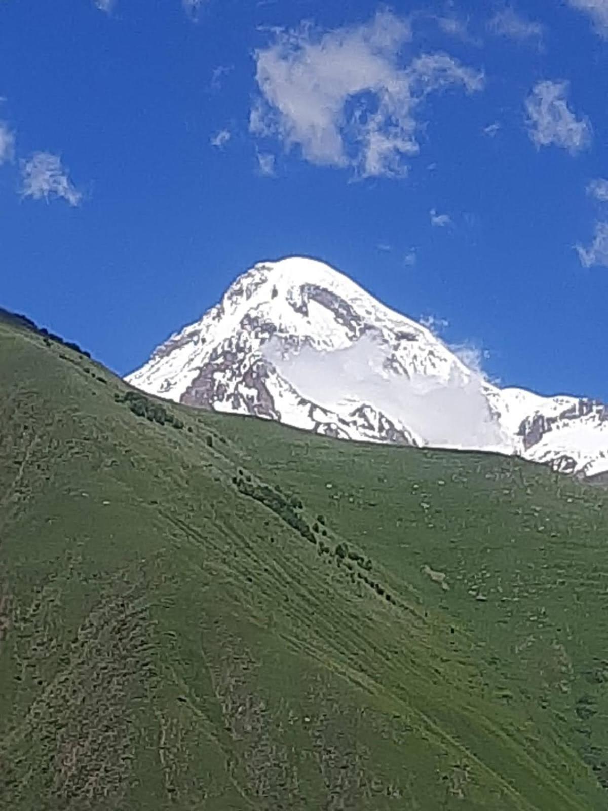 Cliffside Cottage Kazbegi Eksteriør bilde