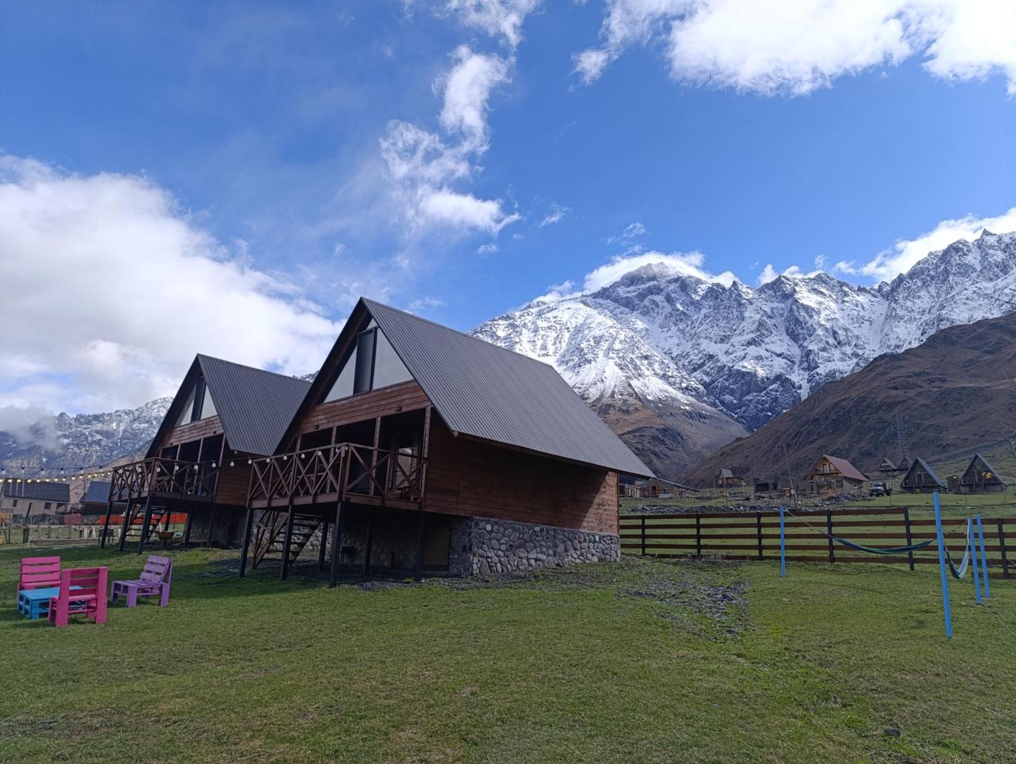 Cliffside Cottage Kazbegi Eksteriør bilde